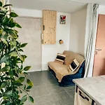 House 100m Plage, Sur Le Port. * Frontignan